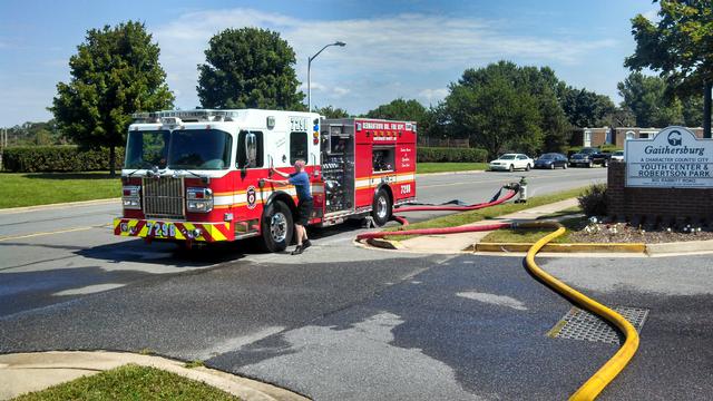 E729B in postion as the second due engine, picking up the hydrant