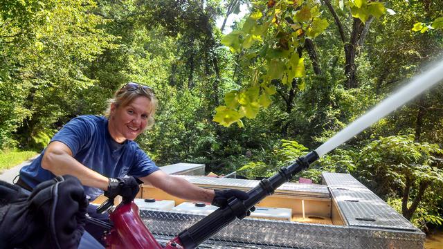 Flowing the deck gun 